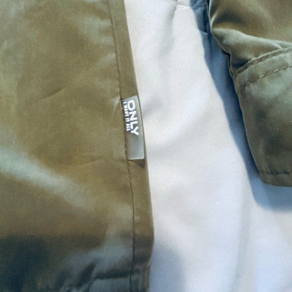 ONLY Women's Army Green Utility Jacket - Picture 3 of 16